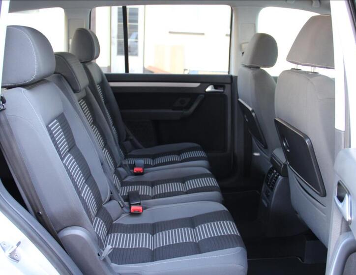 Volkswagen Touran 19