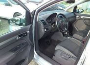 Volkswagen Touran 8