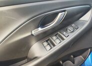 Hyundai i30 25