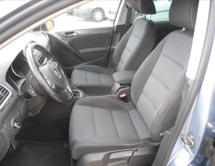 Volkswagen Golf 12