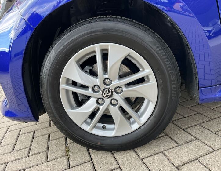 Toyota Yaris 25