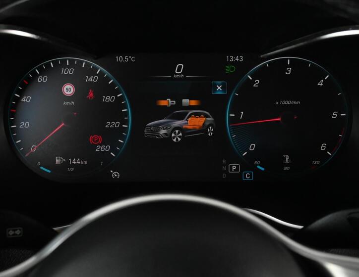 Mercedes-Benz GLC 13