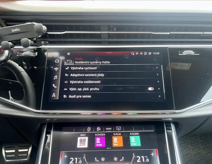 Audi RS Q8 33