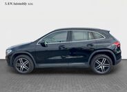 Mercedes-Benz GLA 8