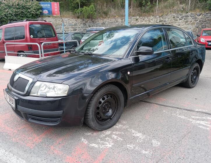 Škoda Superb 4