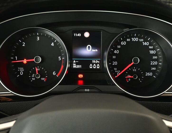 Volkswagen Passat 13