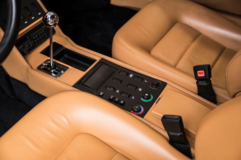 Ferrari Mondial