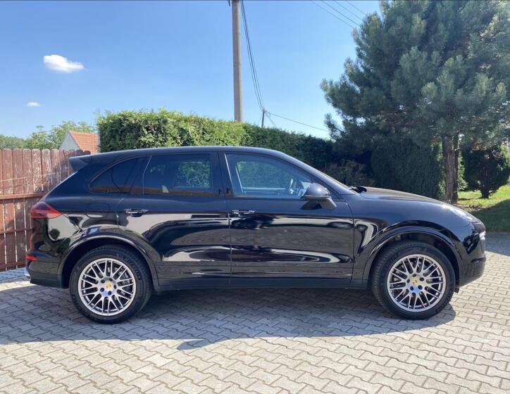 Porsche Cayenne 6