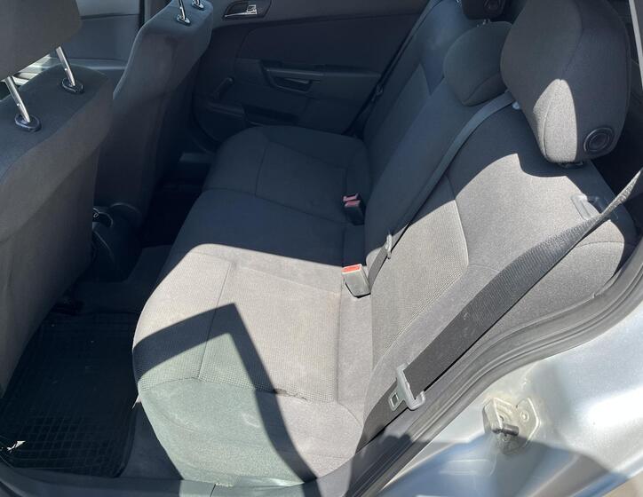 Opel Astra 12