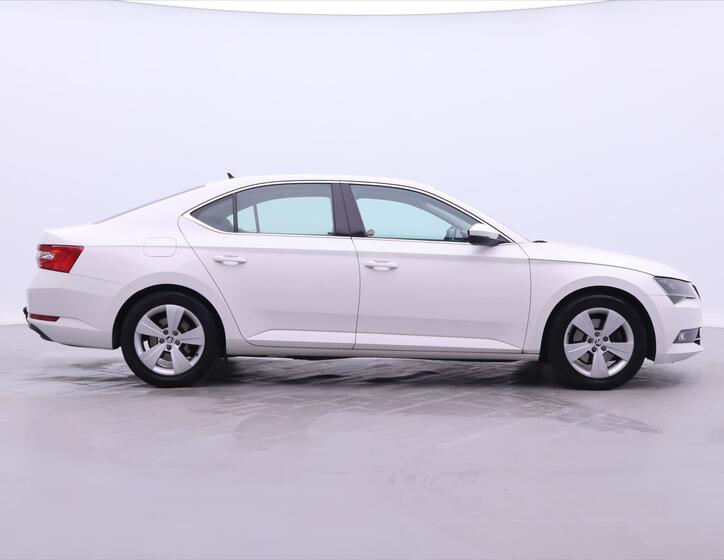 Škoda Superb 8
