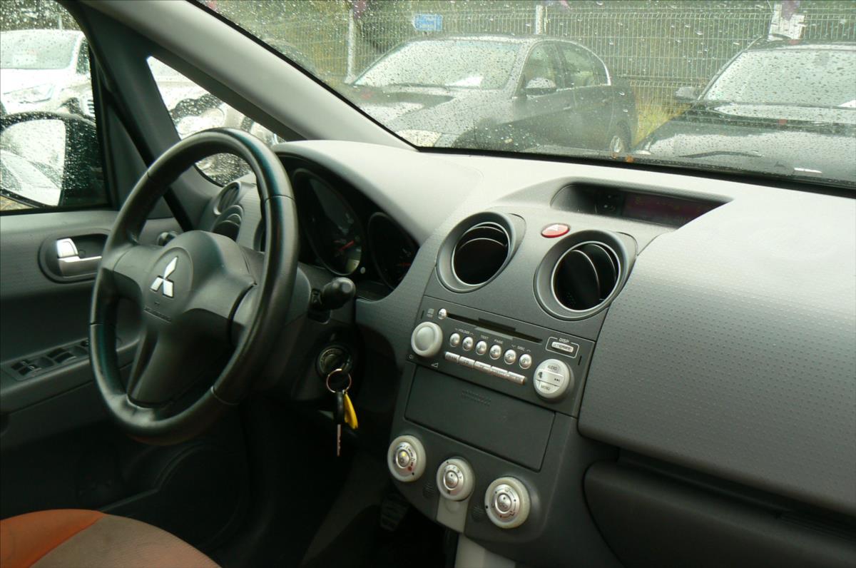 Mitsubishi Colt