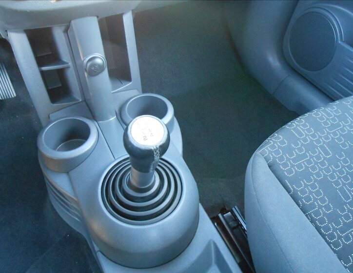 Mitsubishi Colt 12
