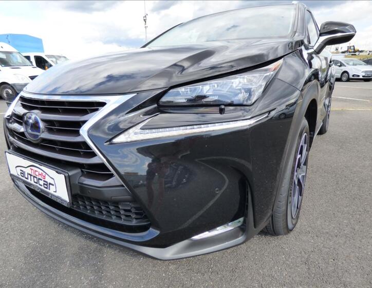 Lexus NX 300h 68