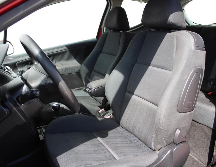 Peugeot 207 10