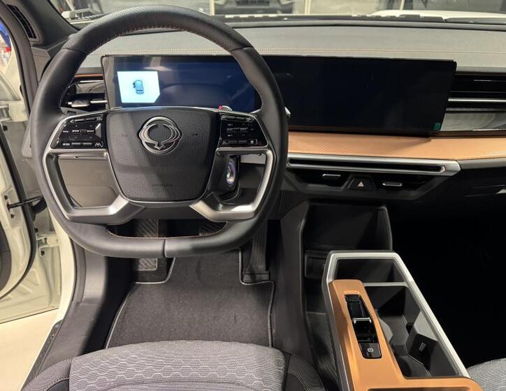 SsangYong Torres 12