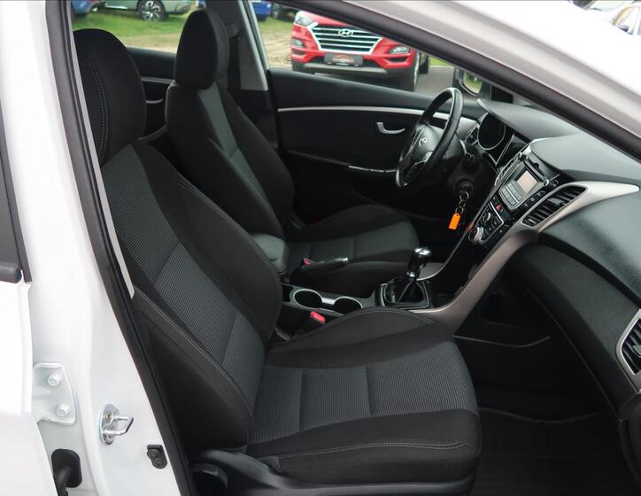 Hyundai i30 13