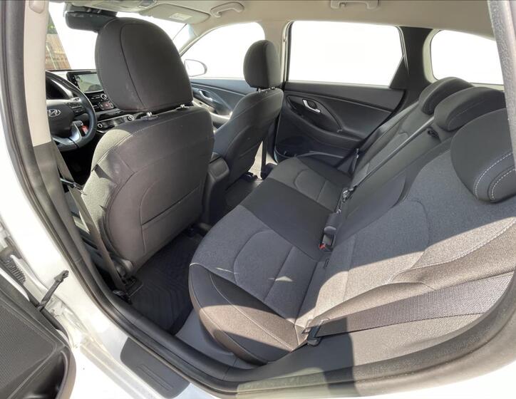 Hyundai i30 16