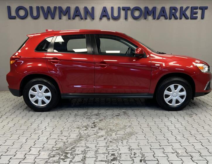 Mitsubishi ASX 16