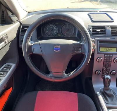Volvo V50 13