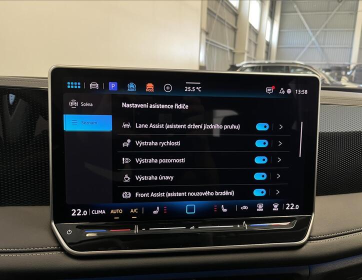 Volkswagen Tiguan 8