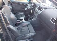 Opel Zafira 8