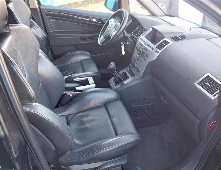 Opel Zafira 8