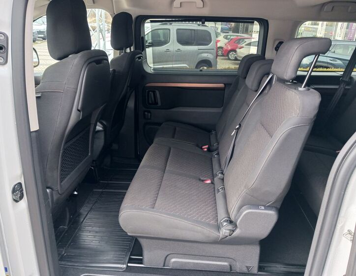 Toyota ProAce Verso 10