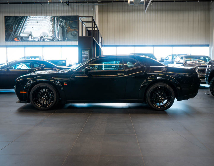 Dodge Challenger 2