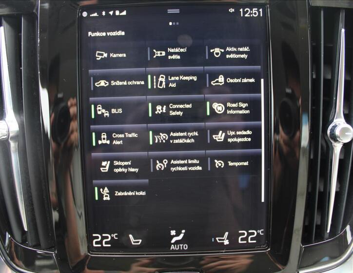 Volvo V90 26