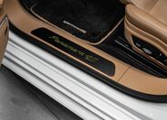 Porsche Panamera 24
