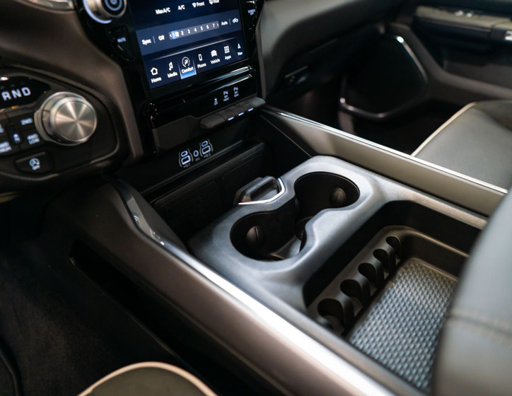 Dodge RAM 28
