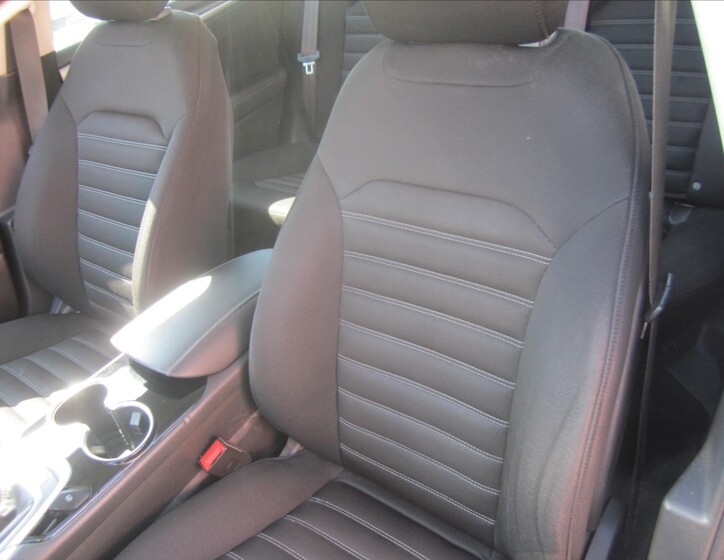 Ford Mondeo 12
