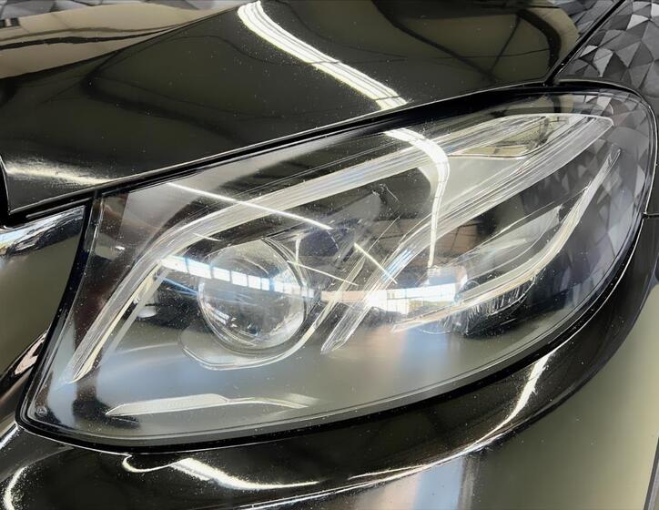 Mercedes-Benz Třídy E 8