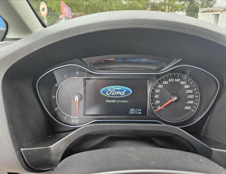 Ford Galaxy 10