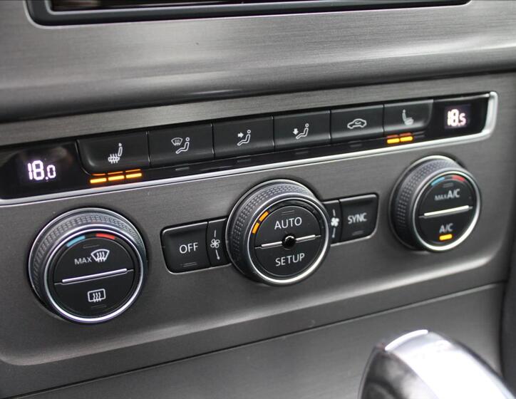 Volkswagen Golf 17