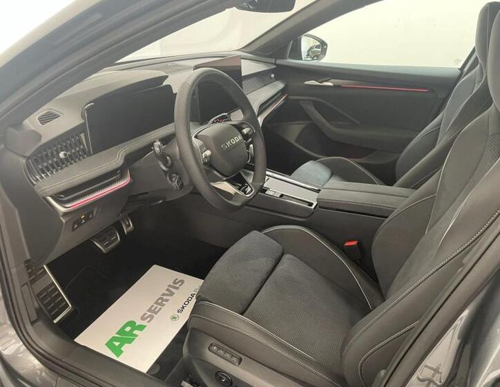 Škoda Superb 32