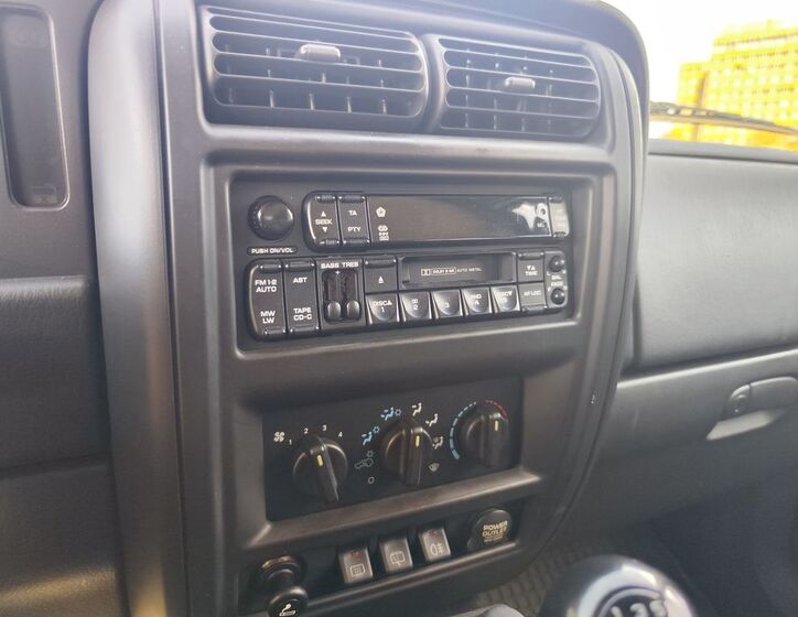 Jeep Cherokee 15