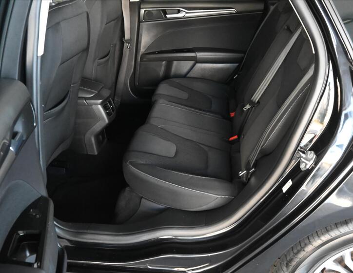 Ford Mondeo 10