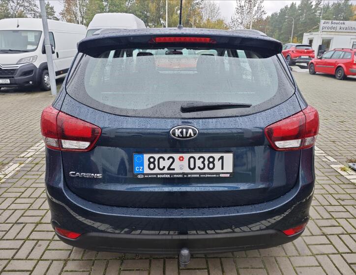 KIA Carens 5
