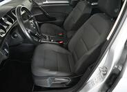 Volkswagen Golf 9