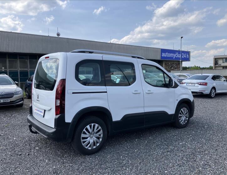 Peugeot Rifter 7