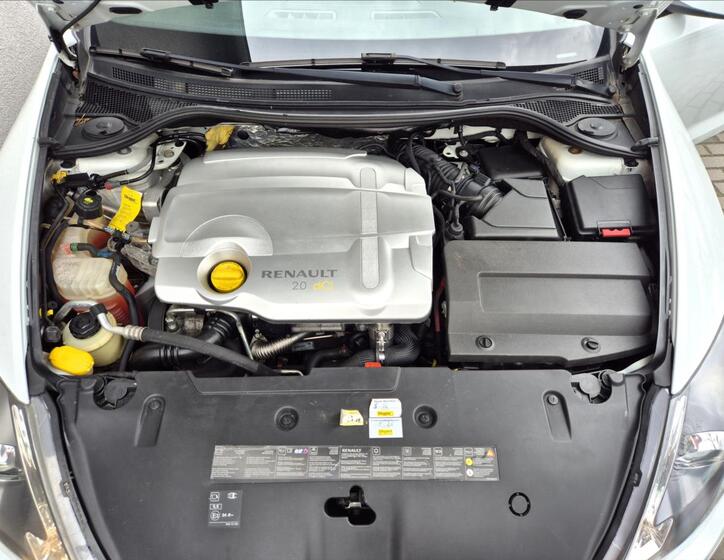 Renault Laguna 23