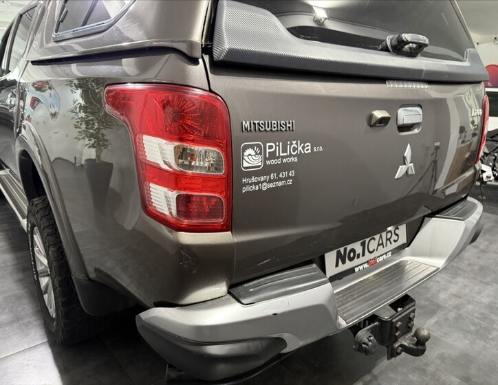 Mitsubishi L200 24