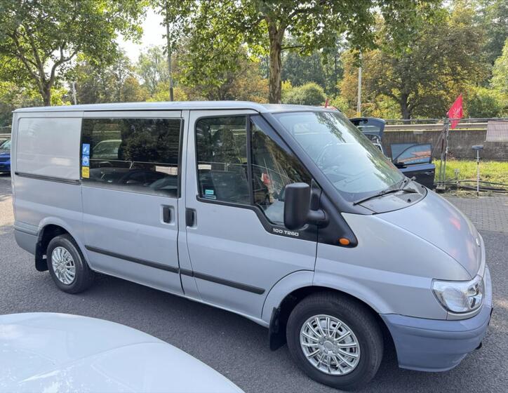 Ford Transit 9