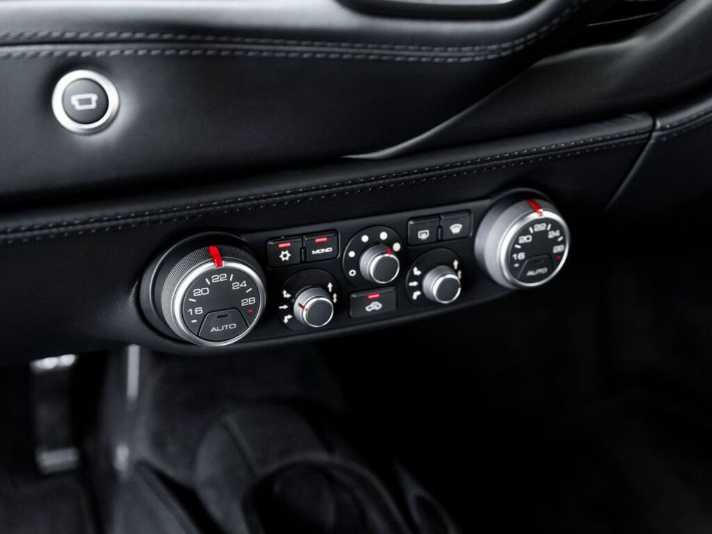 Ferrari 488 23