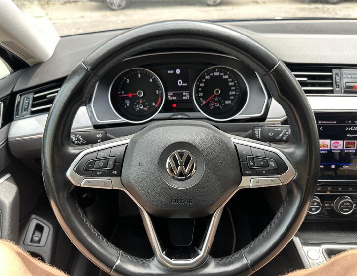 Volkswagen Passat 10