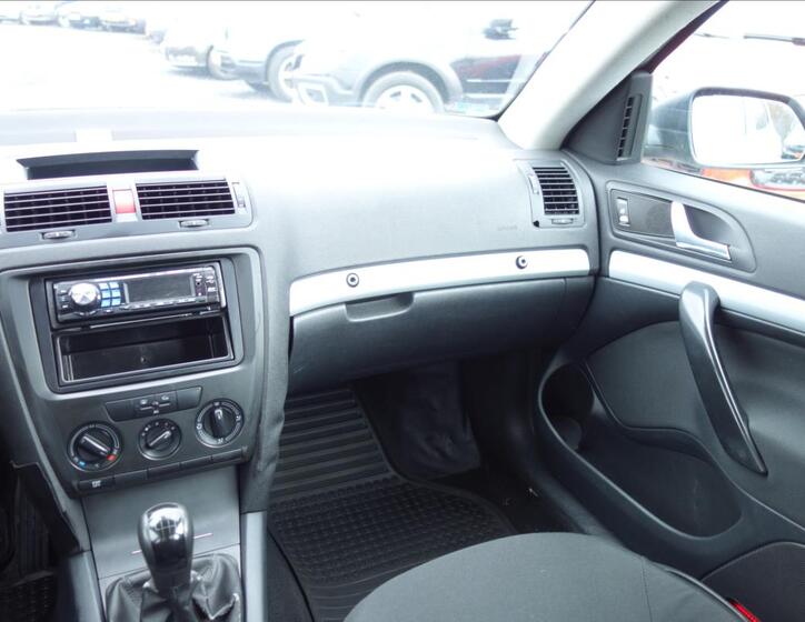Škoda Octavia 19