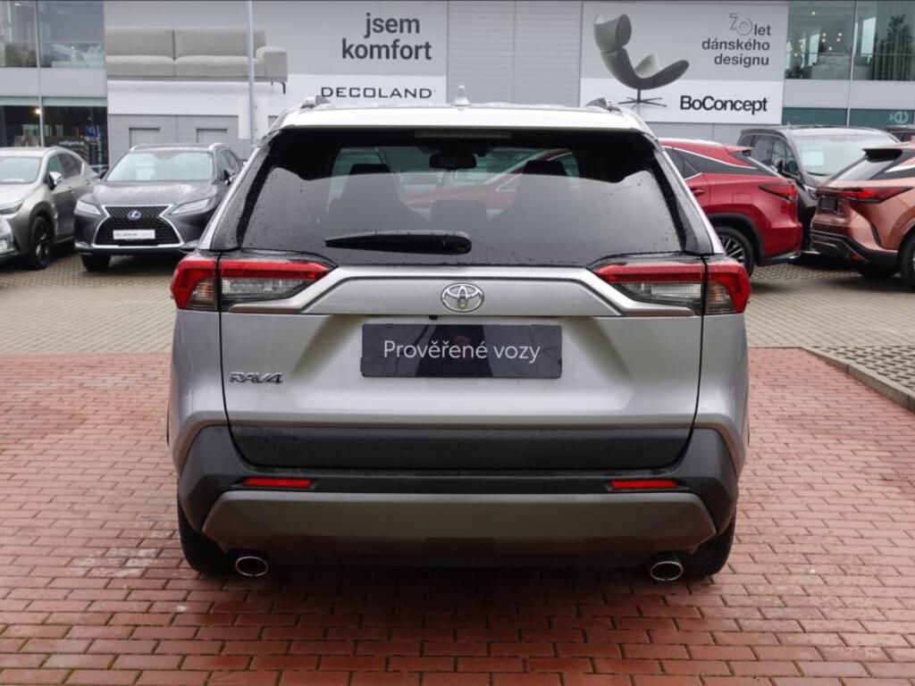Toyota RAV4 5