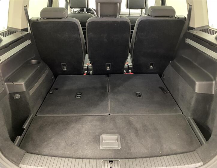 Volkswagen Touran 23