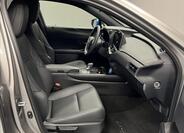 Lexus UX 300h 6